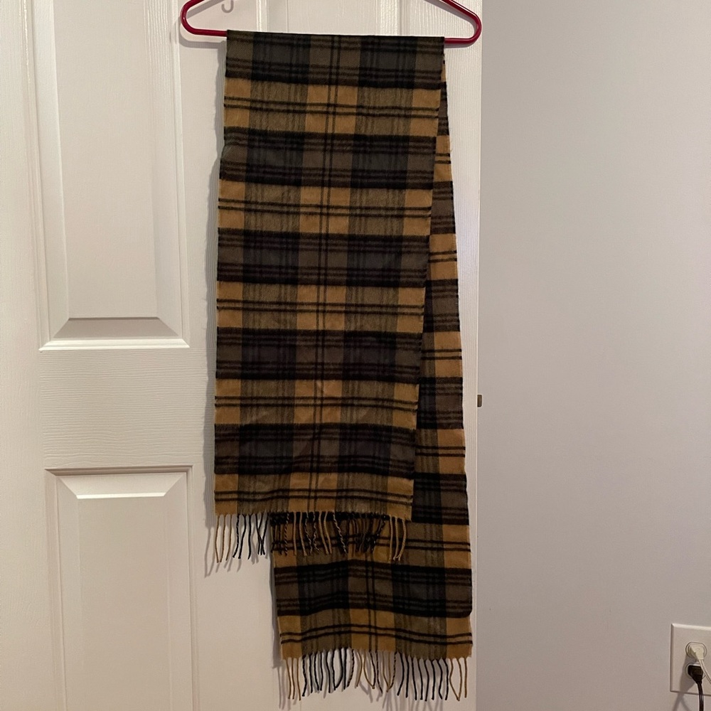 NWOT. Scarf. Never worn.